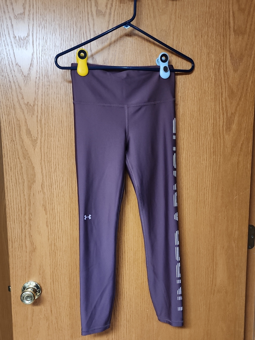 Under Armour Plum Purple Athletic Leggings womens S number 1014